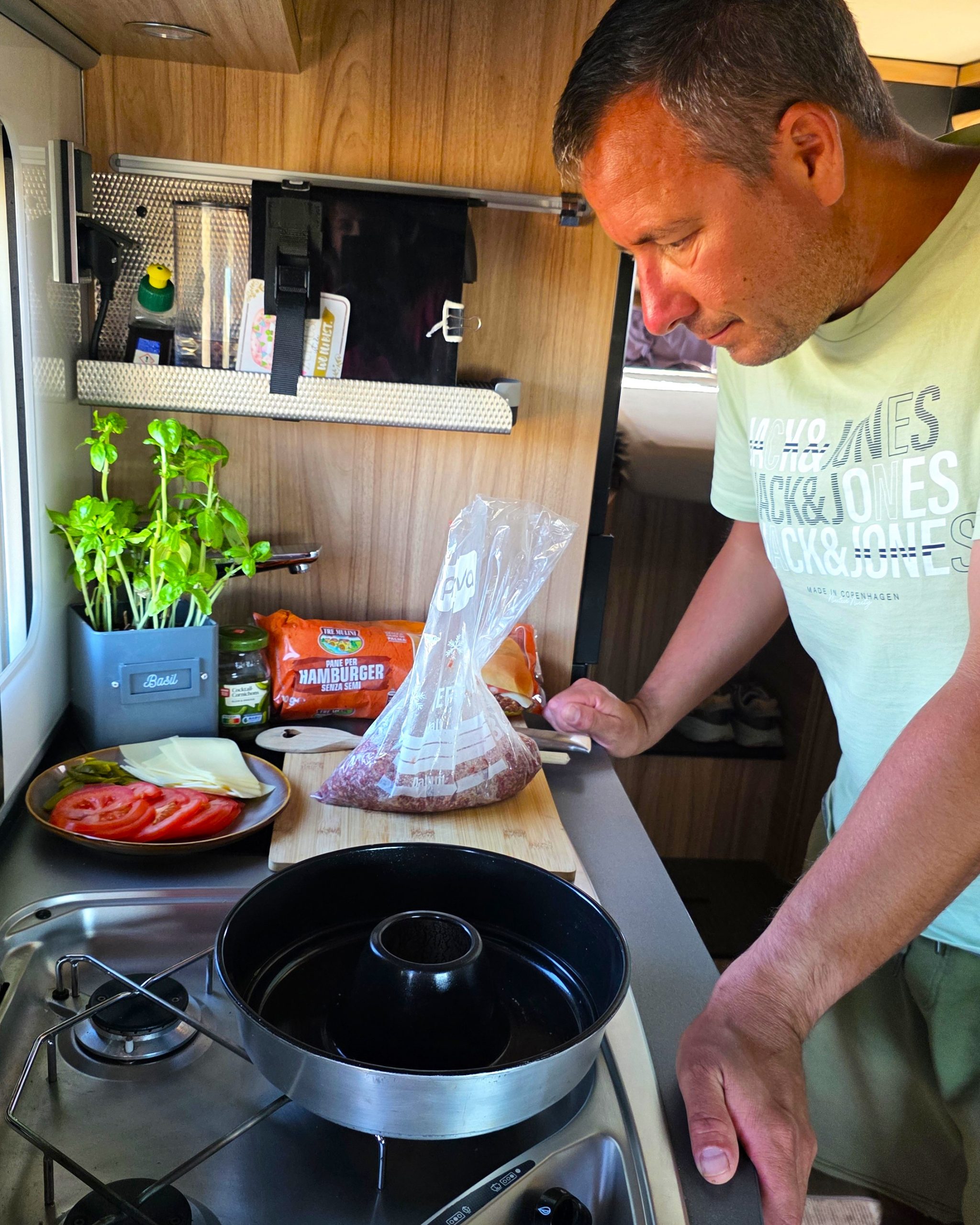 20250924_174949 Kochen im Wohnmobil auf Sardinien