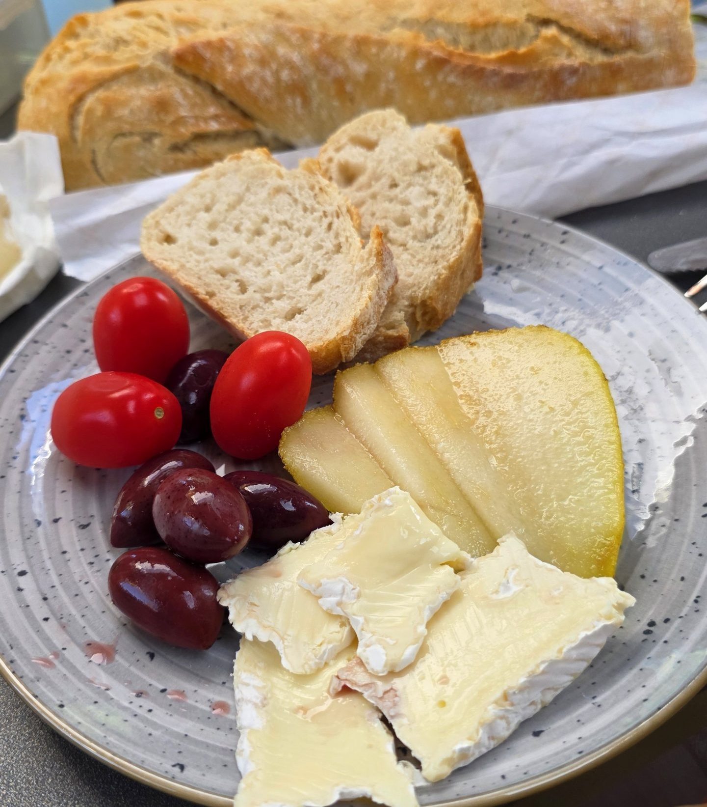 Eine unkomplizierte Mahlzeit in unserer Campingküche