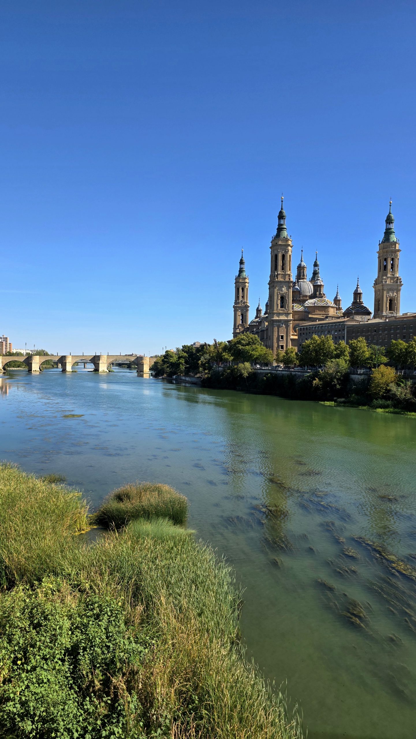 Blick auf den Ebro und Zaragoza