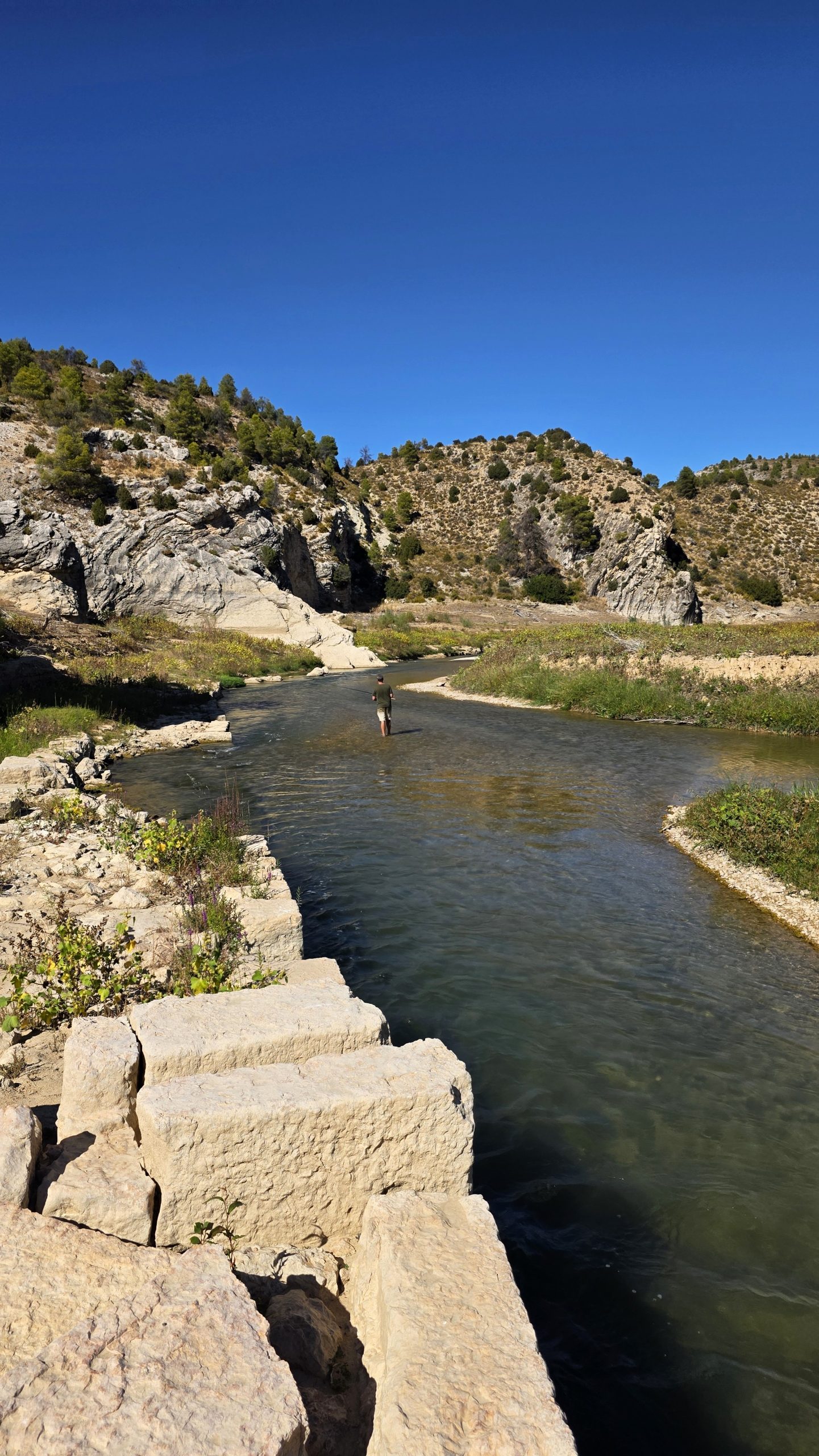 Unsere Abkühlung im Fluss bei Mas de las Matas