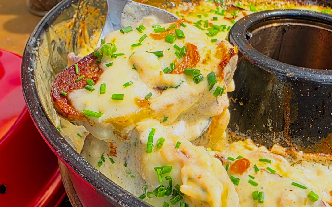 Maultaschen im Käsespätzle-Vibe aus dem Omnia Campingbackofen