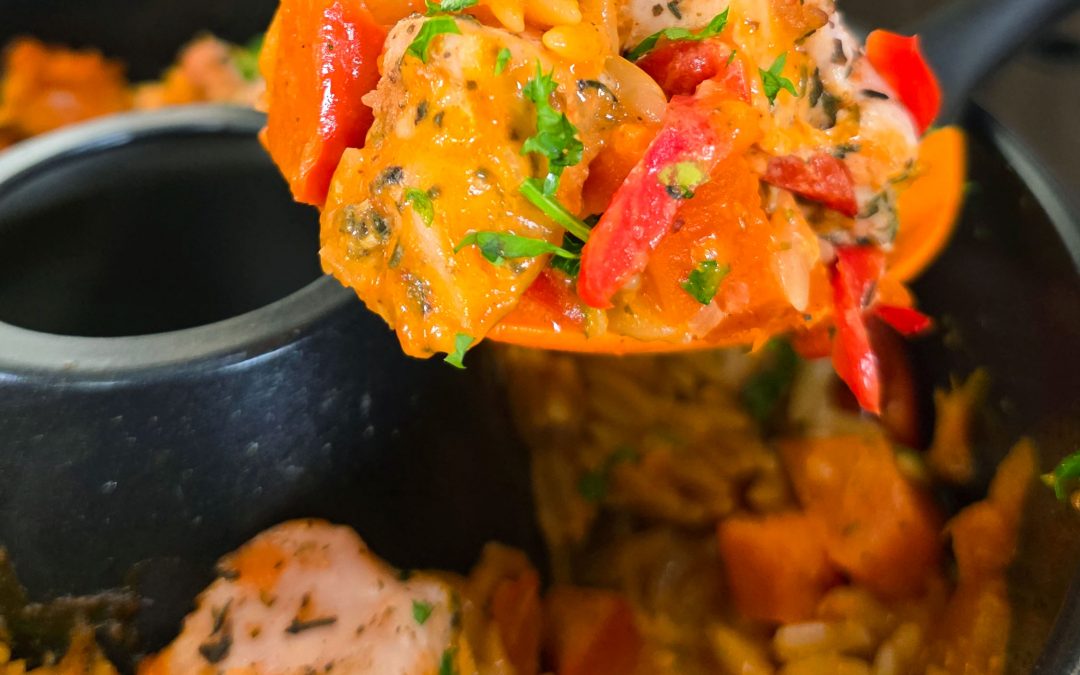 Cremiges Kürbis Hähnchen mit Kritharaki aus dem Roadbaker Campingbackofen