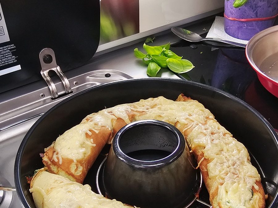 Spinat Ricotta Pfannkuchen aus dem Omnia Campingbackofen