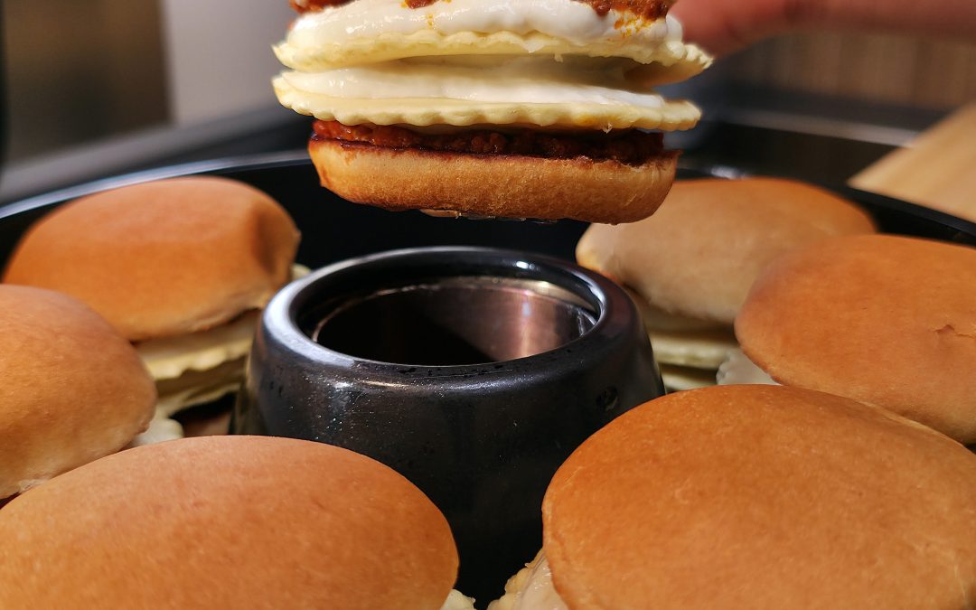 Ravioli Burger / Pastaburger aus dem Campingbackofen