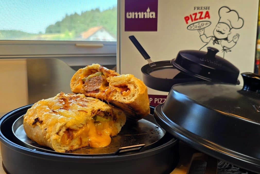 Cheeseburger-Calzone aus dem neuen Omnia Pizzaofen