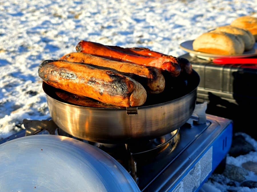 Die perfekte Grillwurst aus dem Hajka Oven – Knusprig ohne Holzkohle