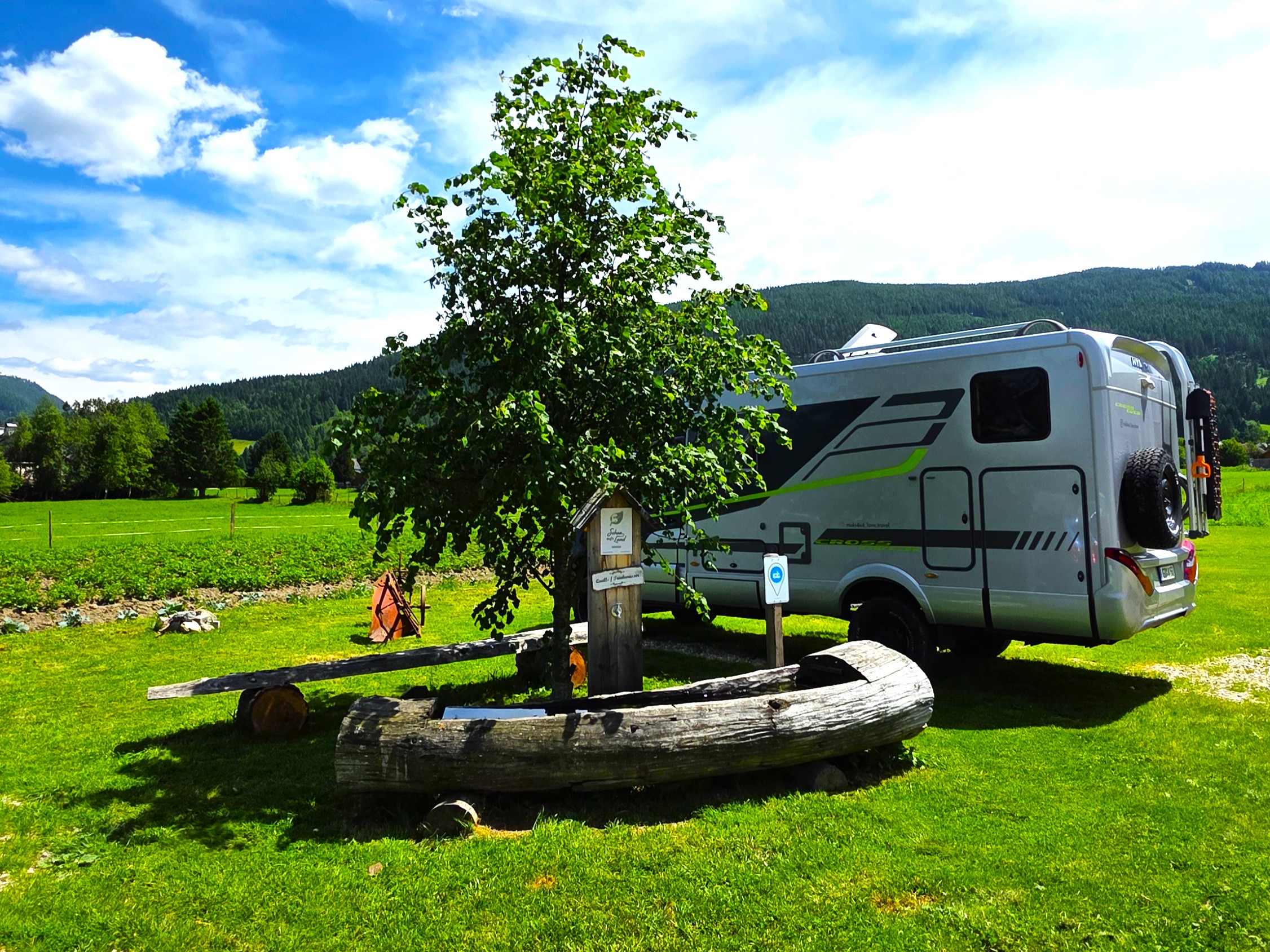 Wohnmobil auf dem Stellplatz am Meissnitzerhof in St. Margarethen im Lungau via Landvergnügen.