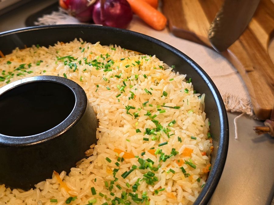 Plov: Das 2000 Jahre alte One-Pot-Original aus dem Roadbaker Campingbackofen