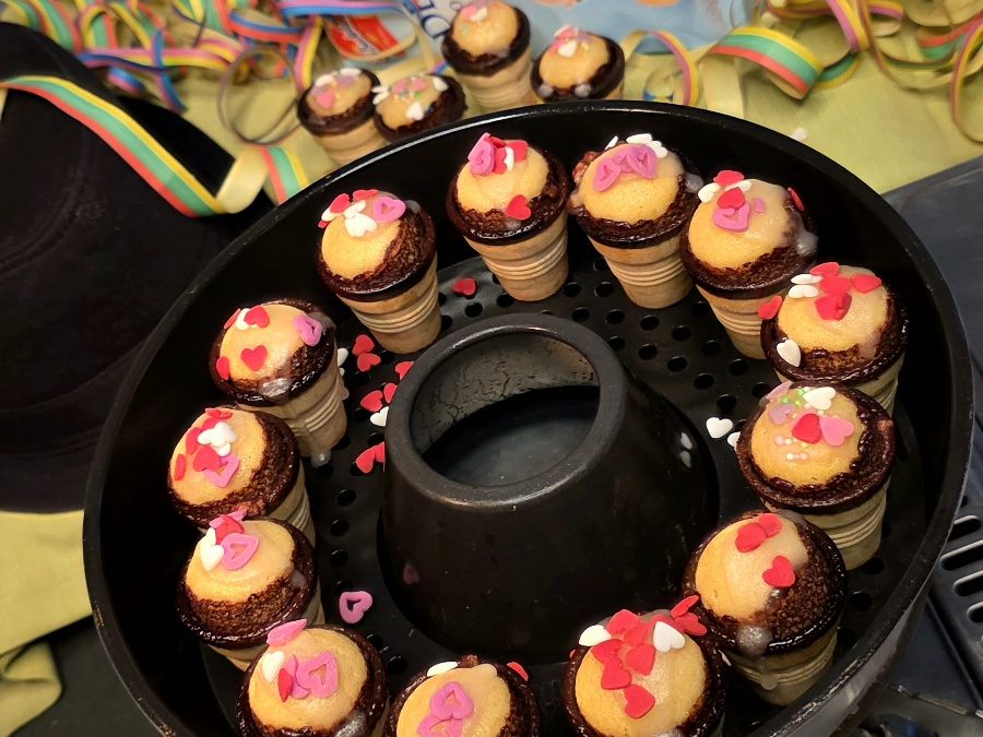 Shot-Cakes aus dem Omnia Campingbackofen