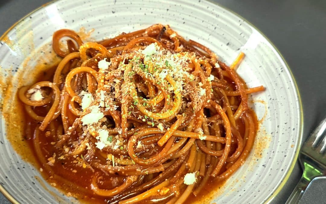 Spaghetti all’Assassina – gebratene Tomaten-Spaghetti aus der Pfanne